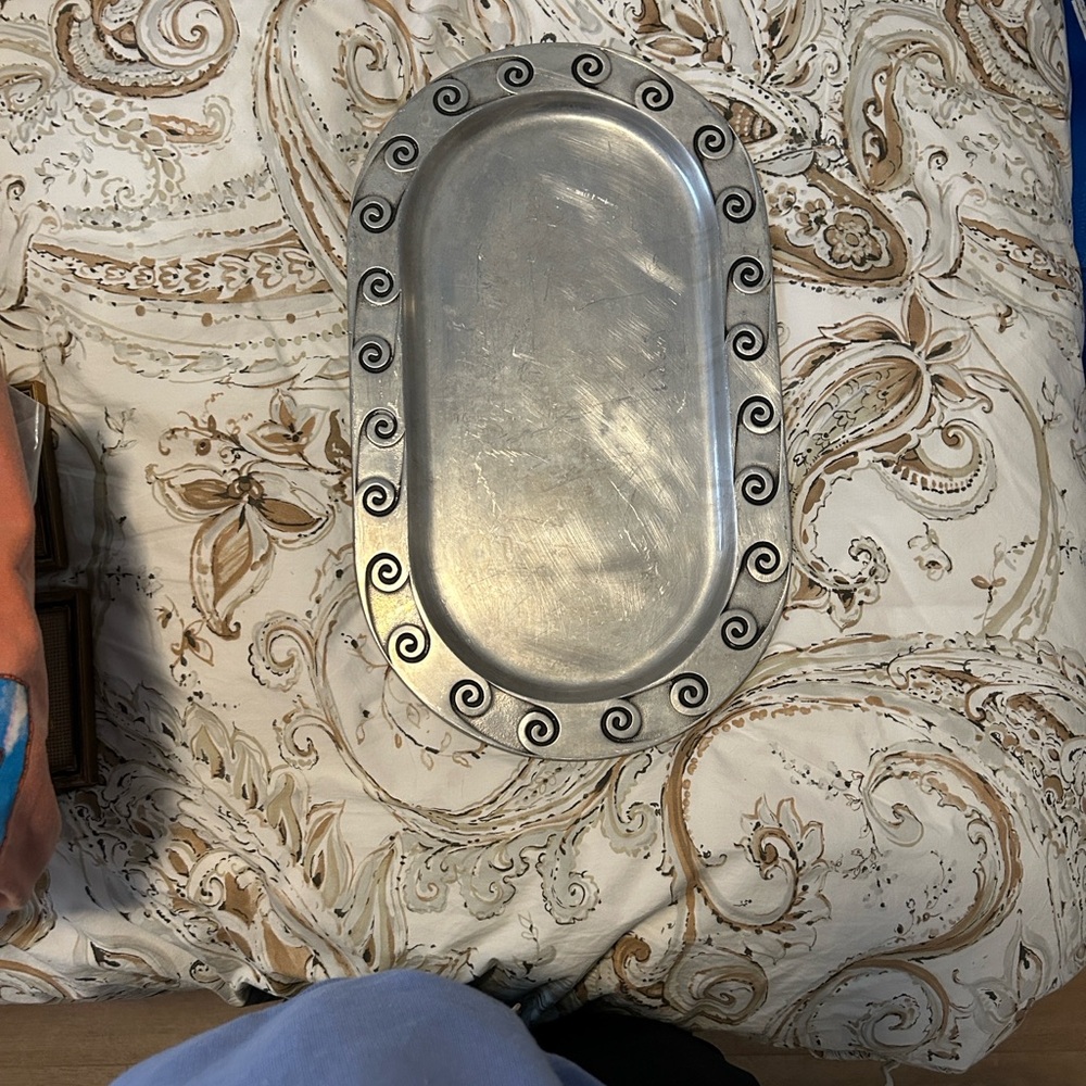 The Wilton Co Armetale  18” platter